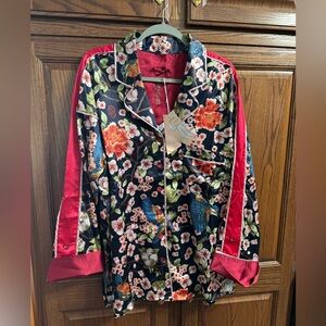 New With Tags We Are HAH HAHT PJ Set - queen fisher floral navy